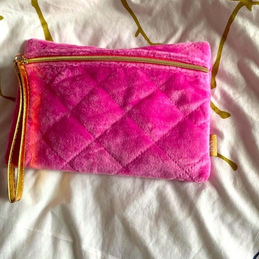 New Ipsy Pink and Gold Makeup and Accessory Bag​​​